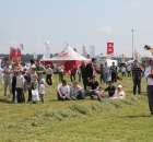 Widownia pokazu maszyn 21-22 Maj Kąkolewo