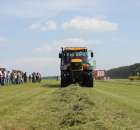 Przeczpa samozbierająca Lely Tigo 70RD Profi + Ciągnik JCB 8250