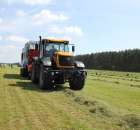 Przeczpa samozbierająca Lely Tigo 70RD Profi + Ciągnik JCB 8250