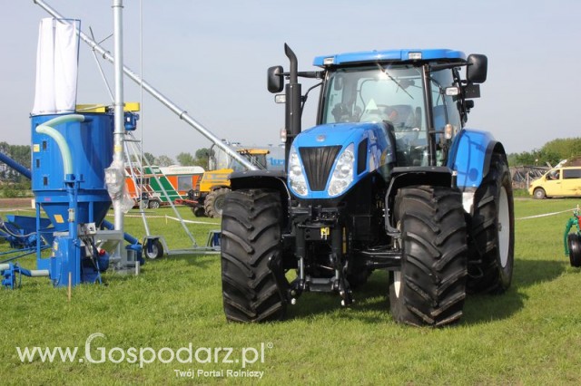 Ciągnik rolniczy New Holland T7030