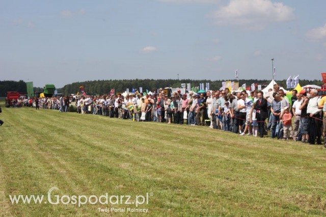 Widownia pokazu maszyn 21-22 Maj Kąkolewo