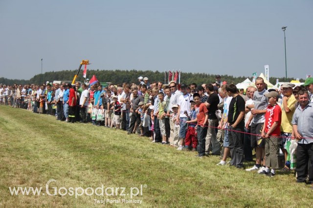 Widownia pokazu maszyn 21-22 Maj Kąkolewo
