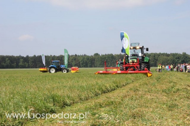 Kosiarka Unia Famarol Alk xL 3,0 (na tyle ciągnika) oraz Alka xLc 3,0 (z przodu) + Ciągnik Deutz-Fahr