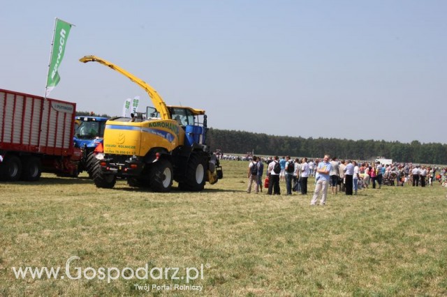 Pottinger przyczepa silosowa Jumbo 7210 + Ciągnik New Holland T8040 + Sieczkarnia New Holland FR9090