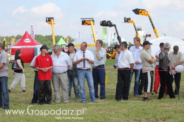 Widownia pokazu maszyn 21-22 Maj Kąkolewo