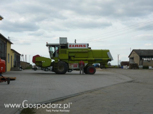 Claas Dominator 106