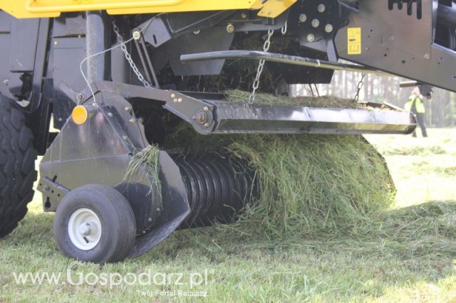 Prasa zwijająca New Holland BR7060