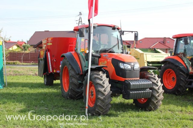 Kubota M8540