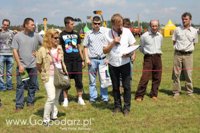 Widownia pokazu maszyn 21-22 Maj Kąkolewo