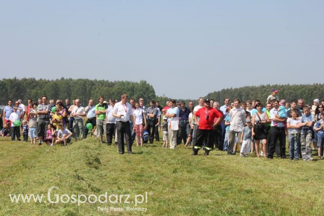 Widownia pokazu maszyn 21-22 Maj Kąkolewo