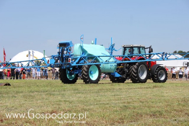 Pokazy opryskiwaczy - Opolagra 2012 - 13