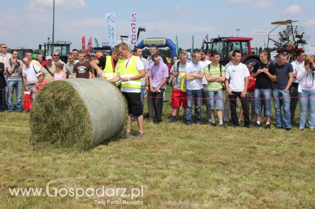 Widownia pokazu maszyn 21-22 Maj Kąkolewo