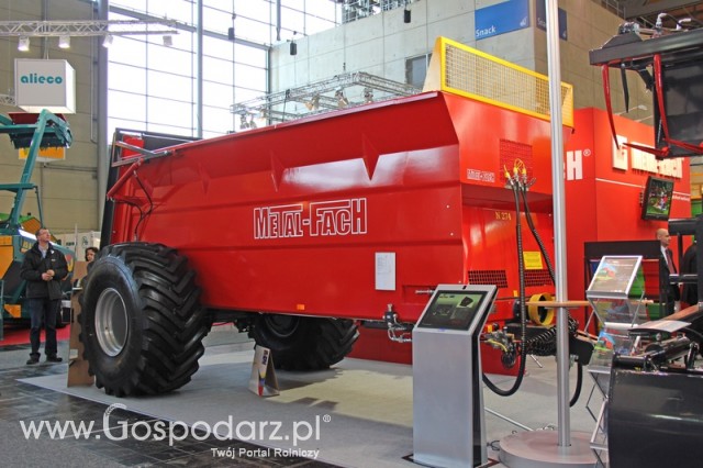 Rozrzutnik Obornika Metal Fach n274