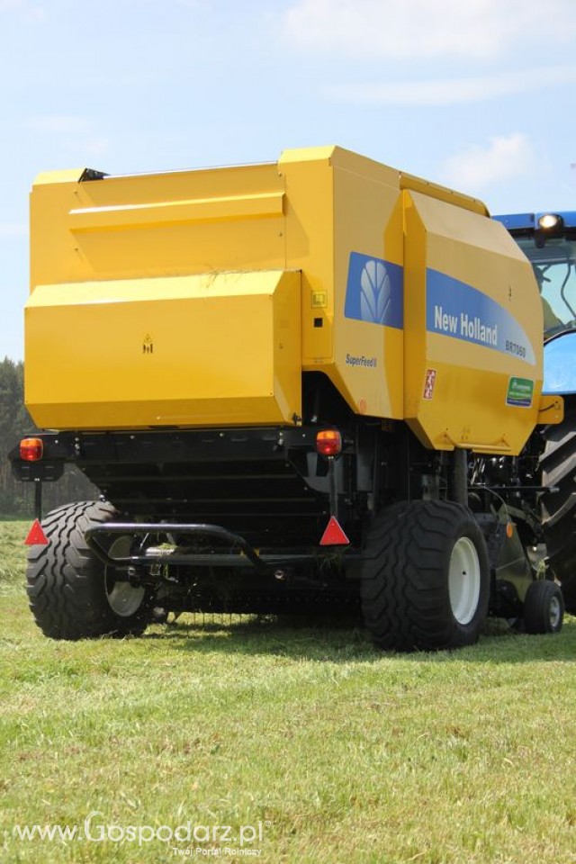 Prasa zwijająca New Holland BR7060