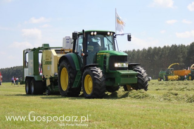 Praso-owijarka Krone Combi Pack 1500 V MC + Ciągnik John Deere 6930