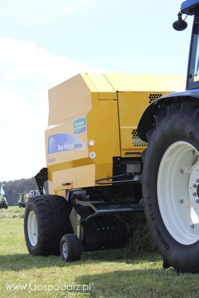 Prasa zwijająca New Holland BR6090