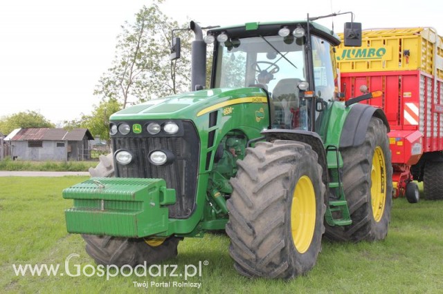 Ciągnik rolniczy John Deere 8530