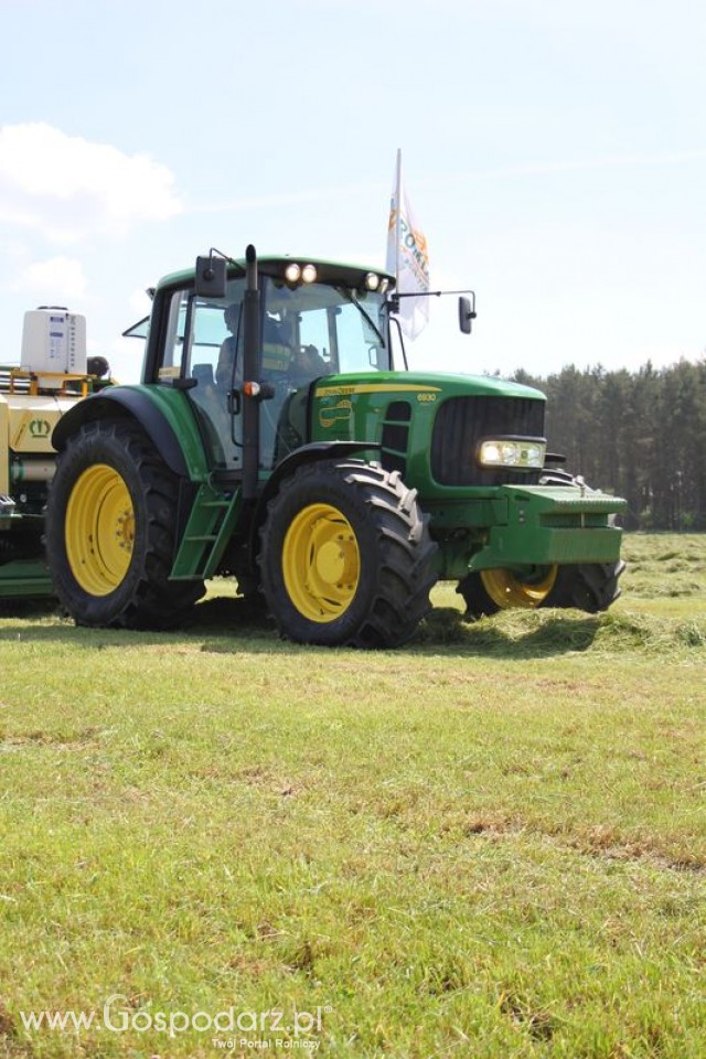 Praso-owijarka Krone Combi Pack 1500 V MC + Ciągnik John Deere 6930