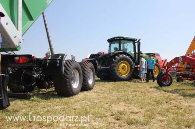 Ciągnik marki John Deere