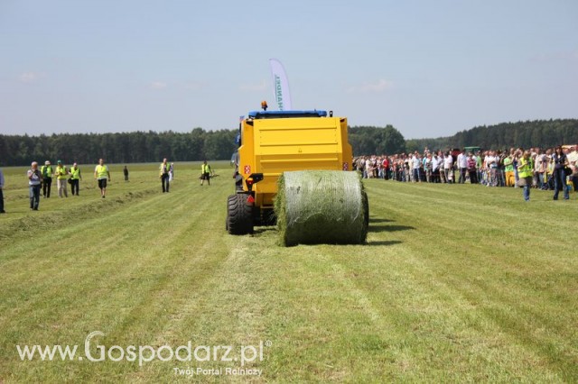 Prasa zwijająca New Holland BR6090