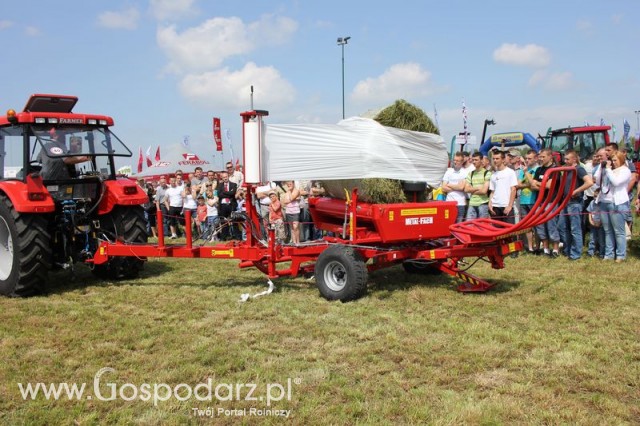 Widownia pokazu maszyn 21-22 Maj Kąkolewo