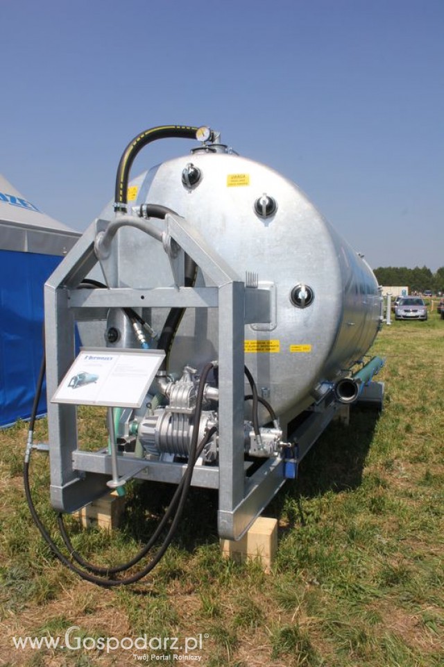 Wóz asenizacyjny marki Meprozet