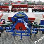 NOWY Siewnik do kukurydzy z dozownikiem nawozów