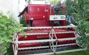 Kombajn zbożowy International 431 0.1 diesel 1989r.