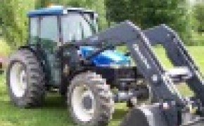 New Holland traktor TN75
