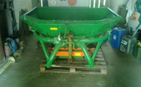 ROZSIEWACZ NAWOZU AMAZONE  ZAF 600L