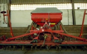 Agregat uprawowo-siewny, aktywny Kverneland Accord