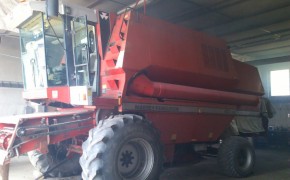 Kombajn Massey Ferguson 40 RS